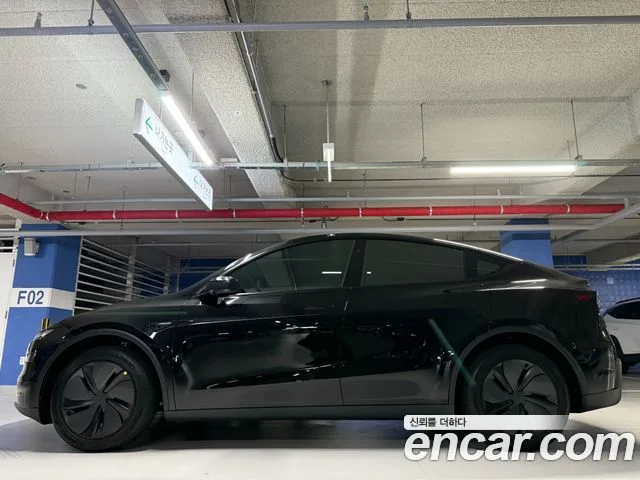 2026 Tesla Model Y, foto 4