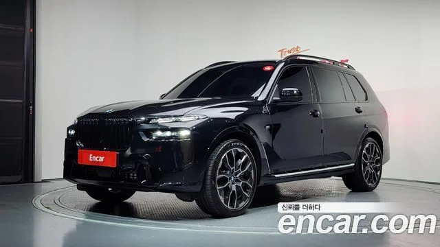 2025 BMW X7