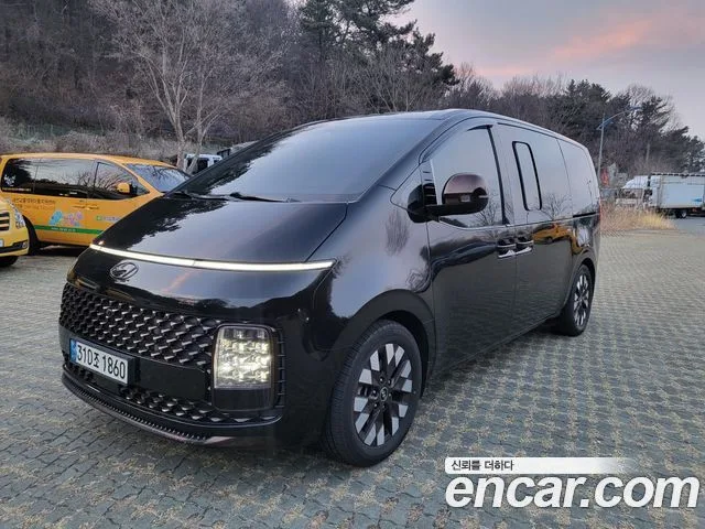 2022 Hyundai Staria