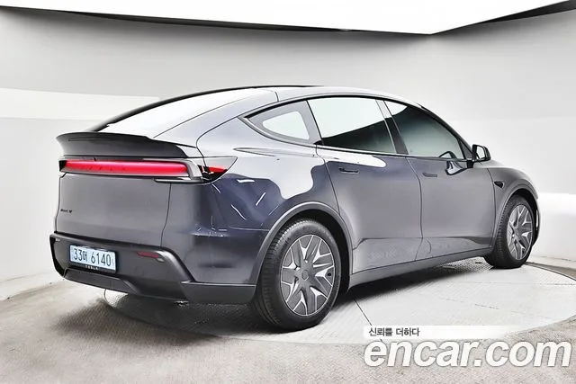 2026 Tesla Model Y, foto 2