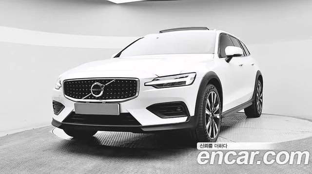 2023 Volvo V60