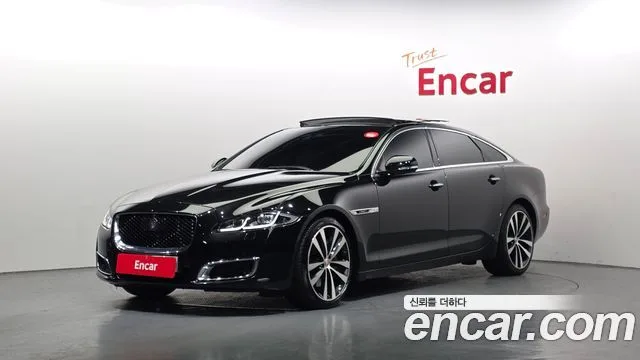 2019 Jaguar XJ