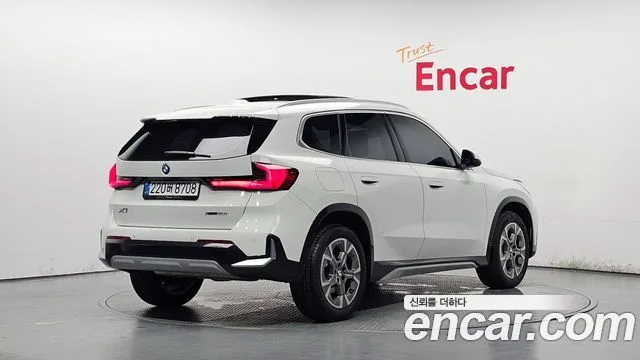 2025 BMW X1