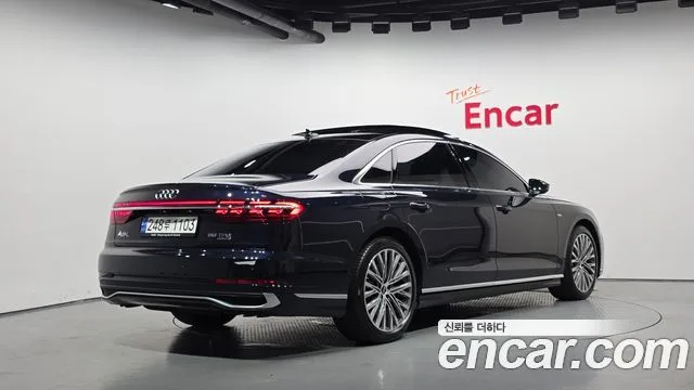 2023 Audi A8, foto 2