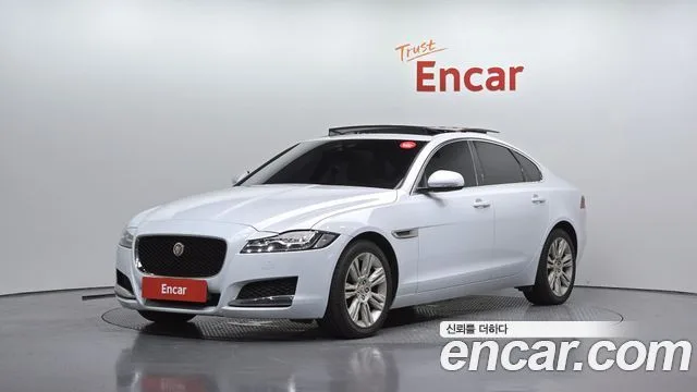 2017 Jaguar XF