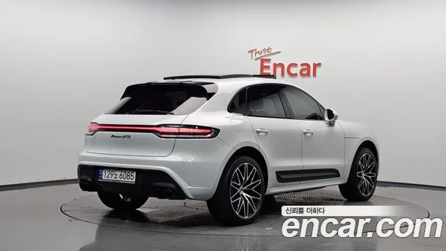 2023 Porsche Macan