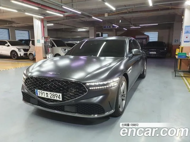 2023 Genesis G90