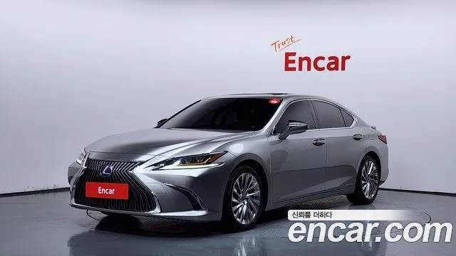2019 Lexus ES