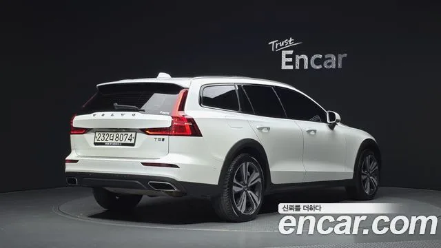 2020 Volvo V60, foto 2