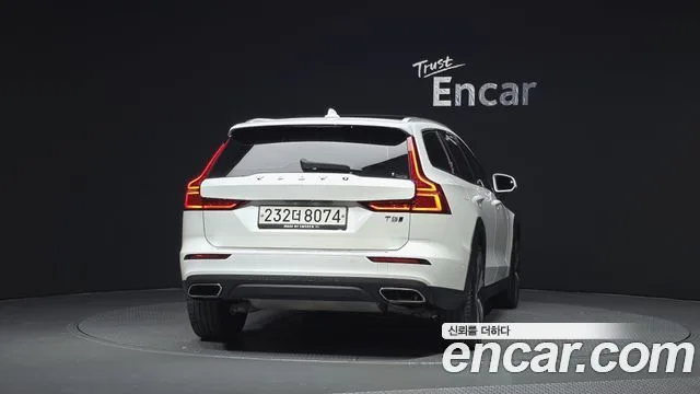 2020 Volvo V60, foto 4