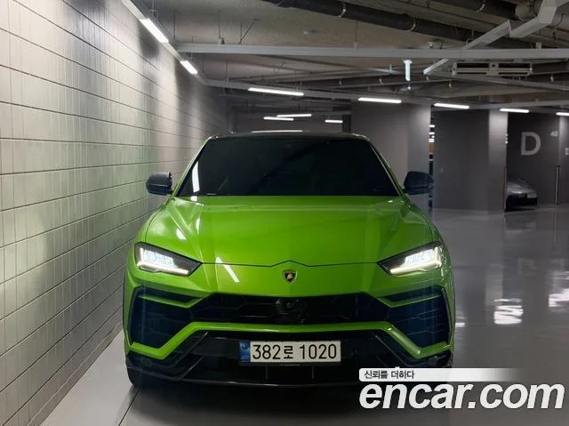 2021 Lamborghini Urus