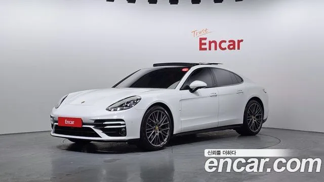 2023 Porsche Panamera