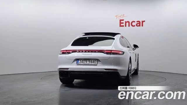 2023 Porsche Panamera, foto 4