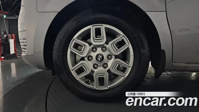 2025 Hyundai Staria, foto 4