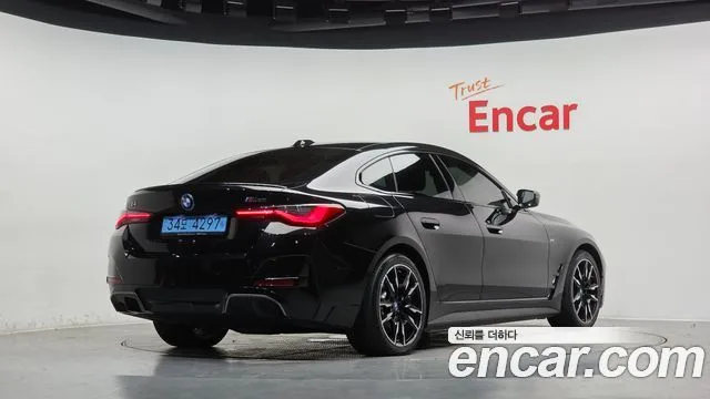 2024 BMW i4