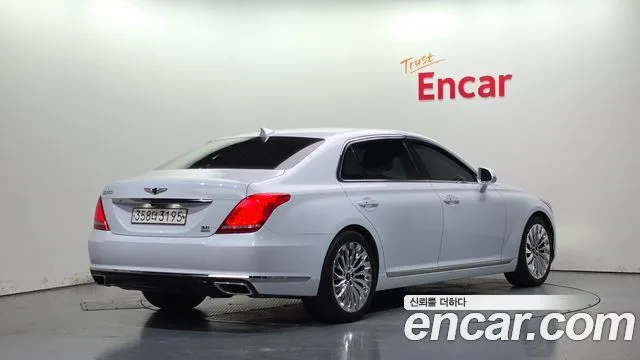 2017 Genesis EQ900, foto 2