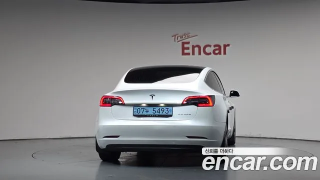 2020 Tesla Model 3, foto 3