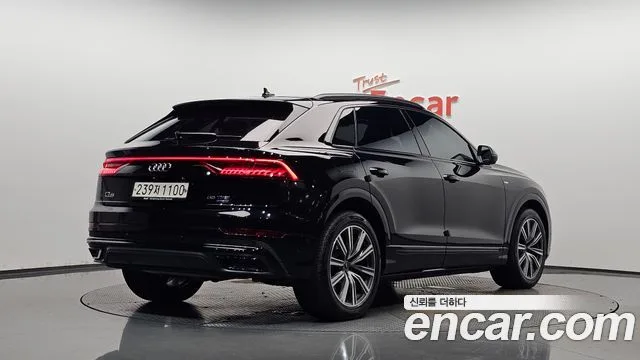 2021 Audi Q8