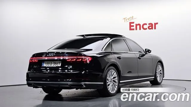 2021 Audi A8, foto 2