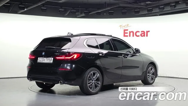 2020 BMW 1-Series, foto 2