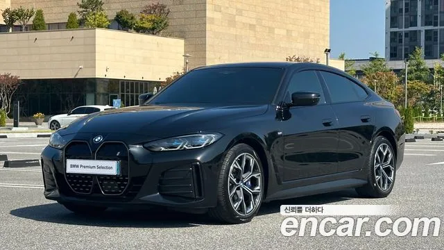 2024 BMW i4