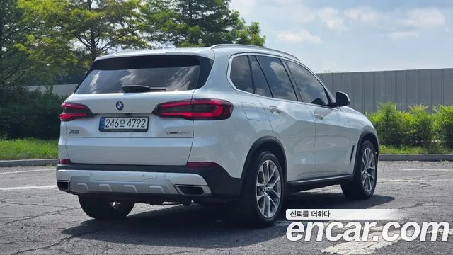 2021 BMW X5, foto 2