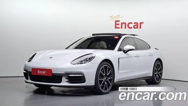 2018 Porsche Panamera