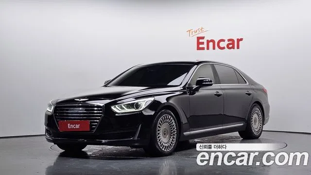 2017 Genesis EQ900