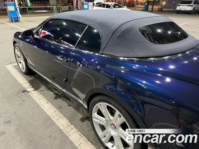 2016 Bentley Continental, foto 4