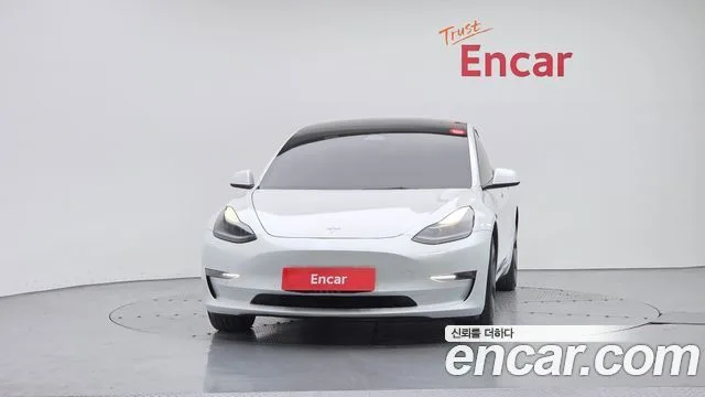 2022 Tesla Model 3, foto 3