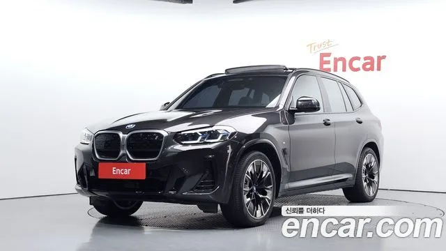 2023 BMW iX3