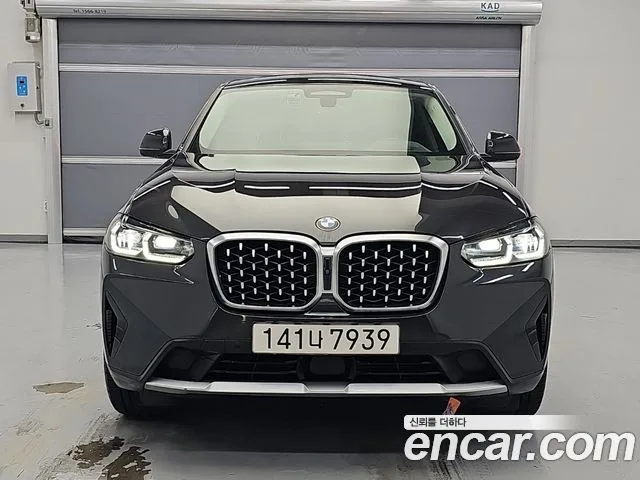 2023 BMW X4