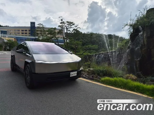 2026 Tesla Cybertruck