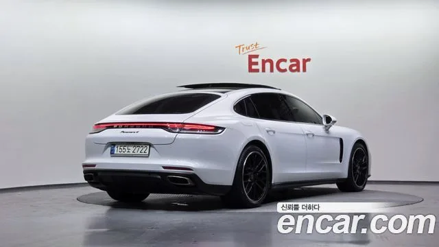 2021 Porsche Panamera, foto 2