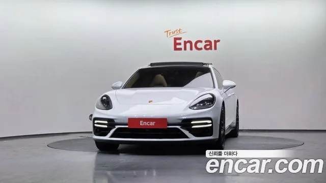 2021 Porsche Panamera, foto 3