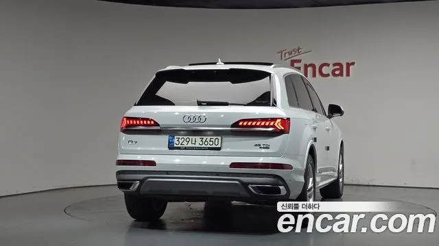 2021 Audi Q7, foto 3