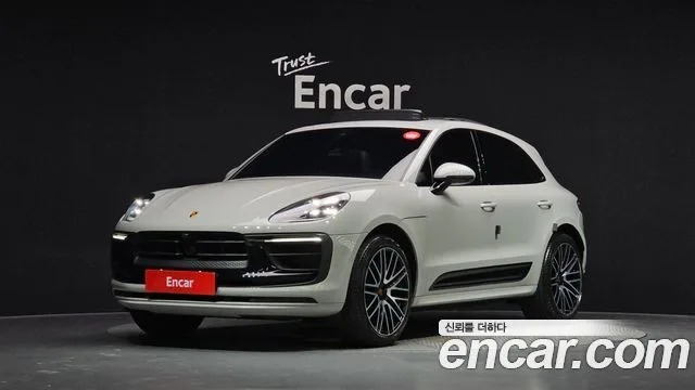 2022 Porsche Macan