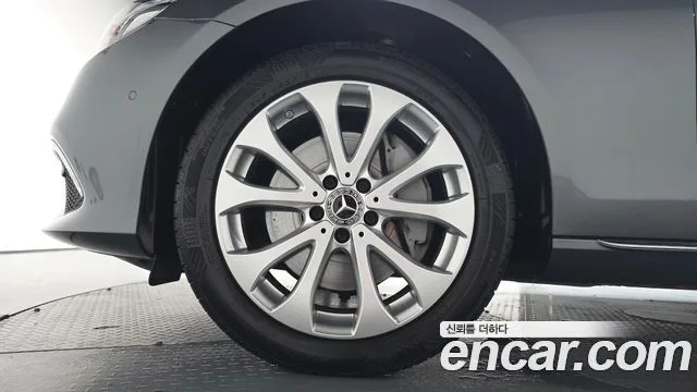 2020 Mercedes-Benz E-Class, foto 4