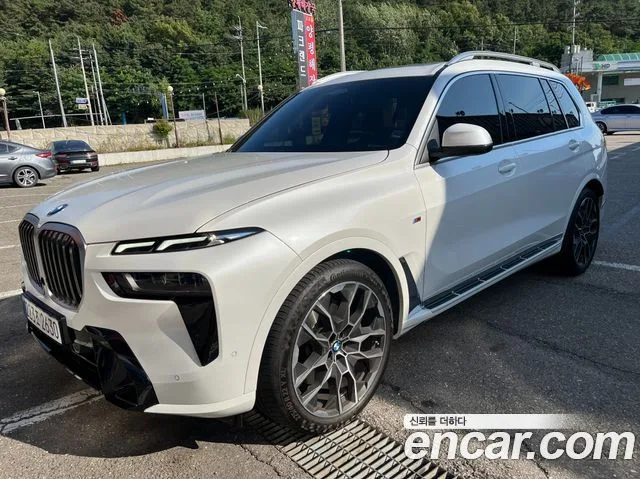 2025 BMW X7