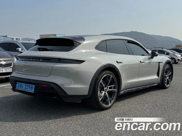 2024 Porsche Taycan, foto 2