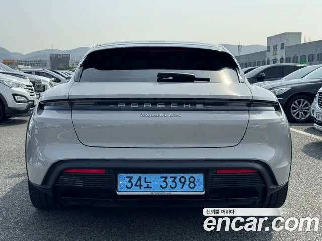 2024 Porsche Taycan, foto 4