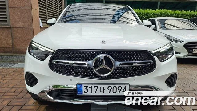 2026 Mercedes-Benz GLC-Class