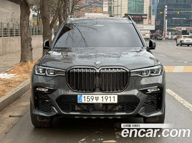 2022 BMW X7