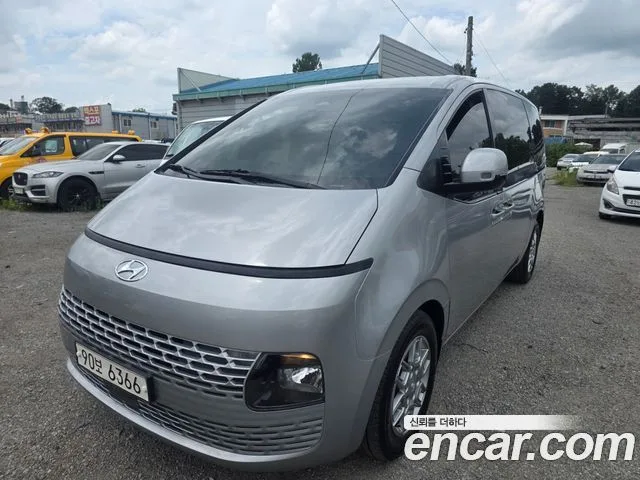 2022 Hyundai Staria