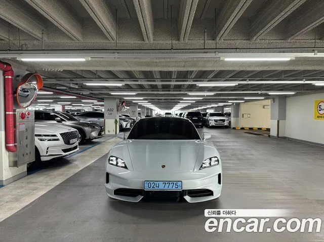 2026 Porsche Taycan