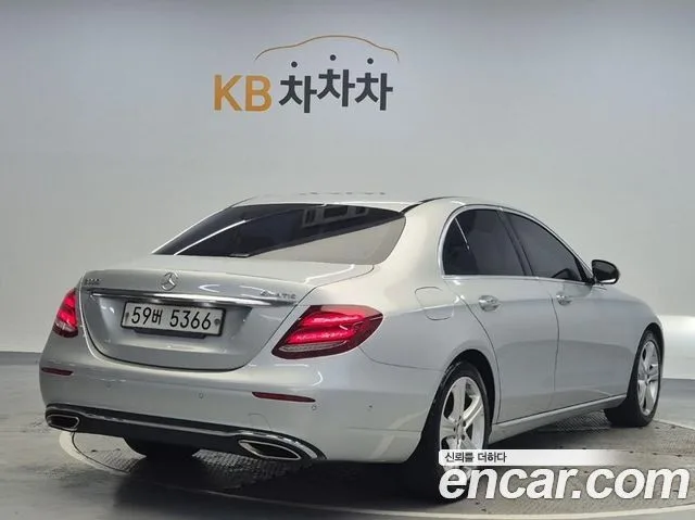 2017 Mercedes-Benz E-Class, foto 3