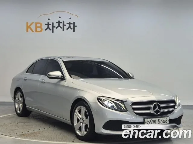 2017 Mercedes-Benz E-Class, foto 4
