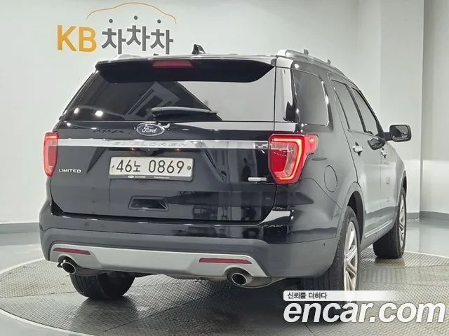 2016 Ford Explorer, foto 2