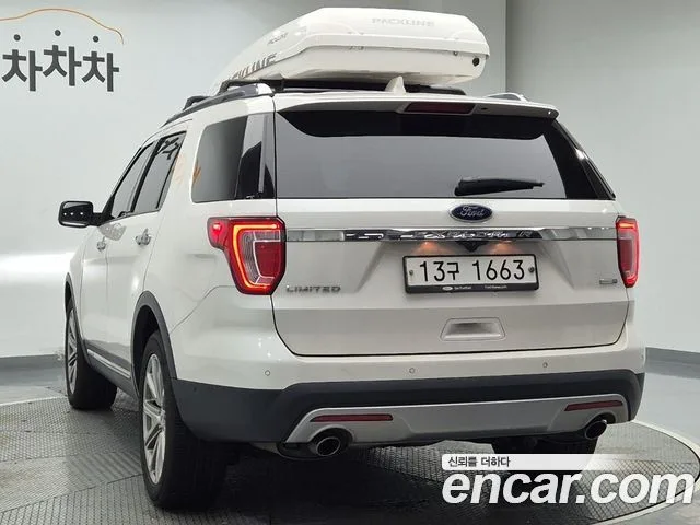 2017 Ford Explorer, foto 2