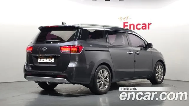 2016 Kia Carnival, foto 2